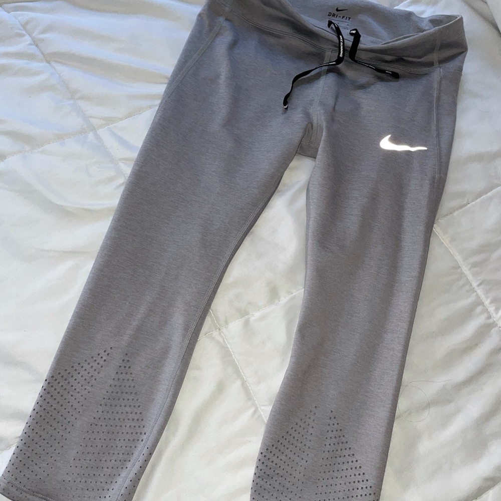 Light Grey Nike Leggings - L